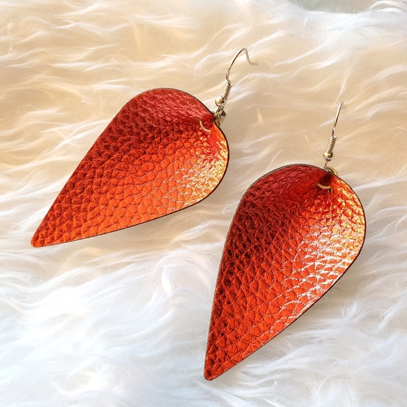 Jewelry - i4 NEW Red Leaf-Cut Design Earrings